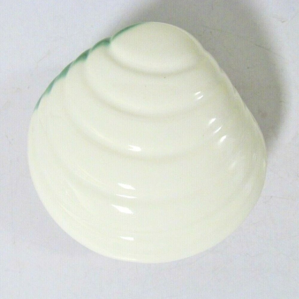Vintage Ceramic Clam Shell Dish with Lid signed P Y Czechoslovakia